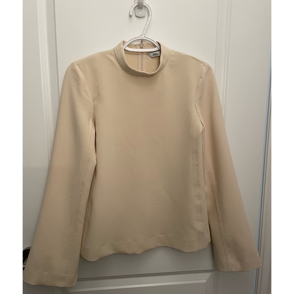 Must go before 27th! Zara Top Size XS (originally $60+) - Picture 1 of 7